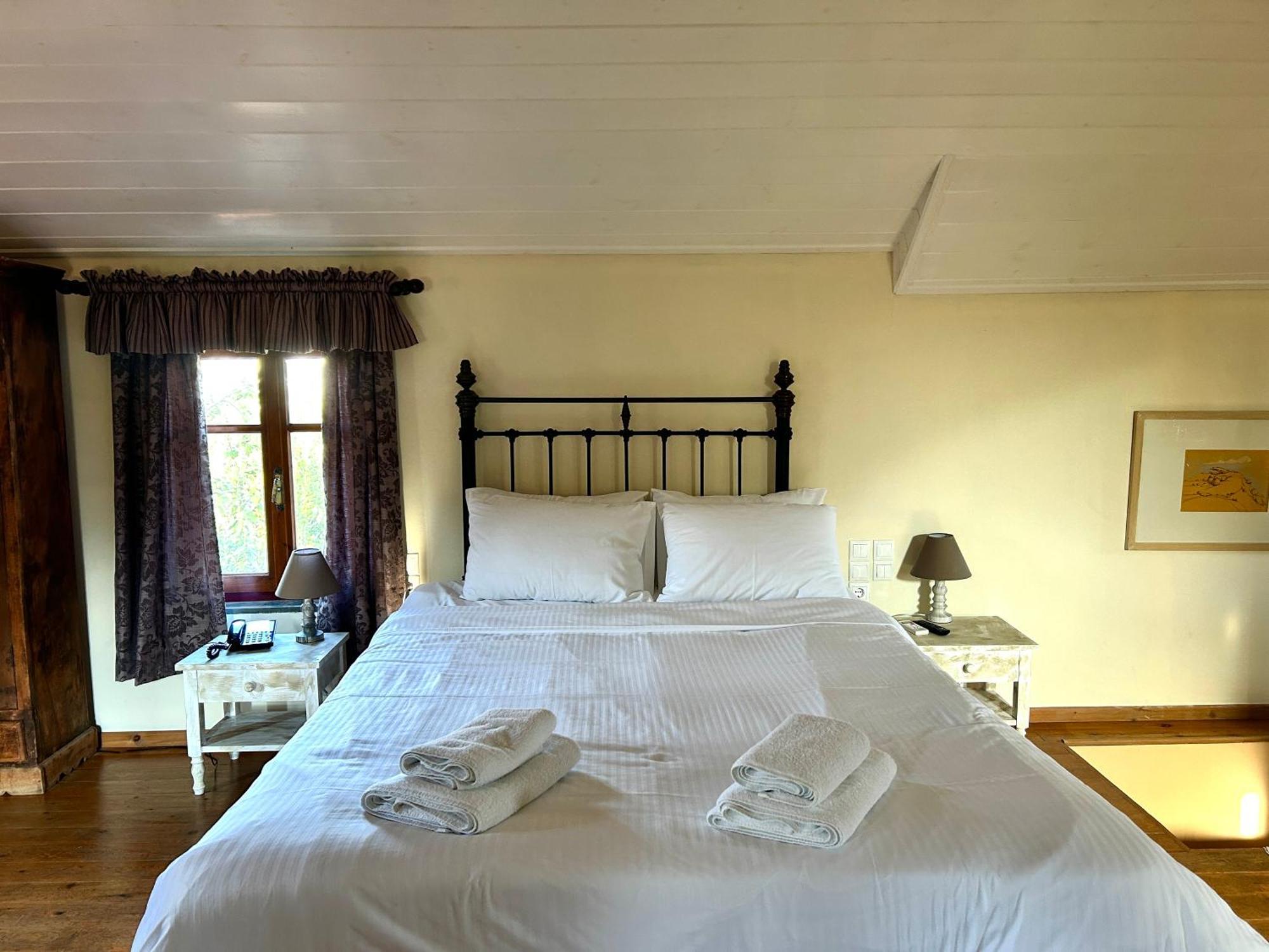 Loriet Hotel Mytilene Room photo