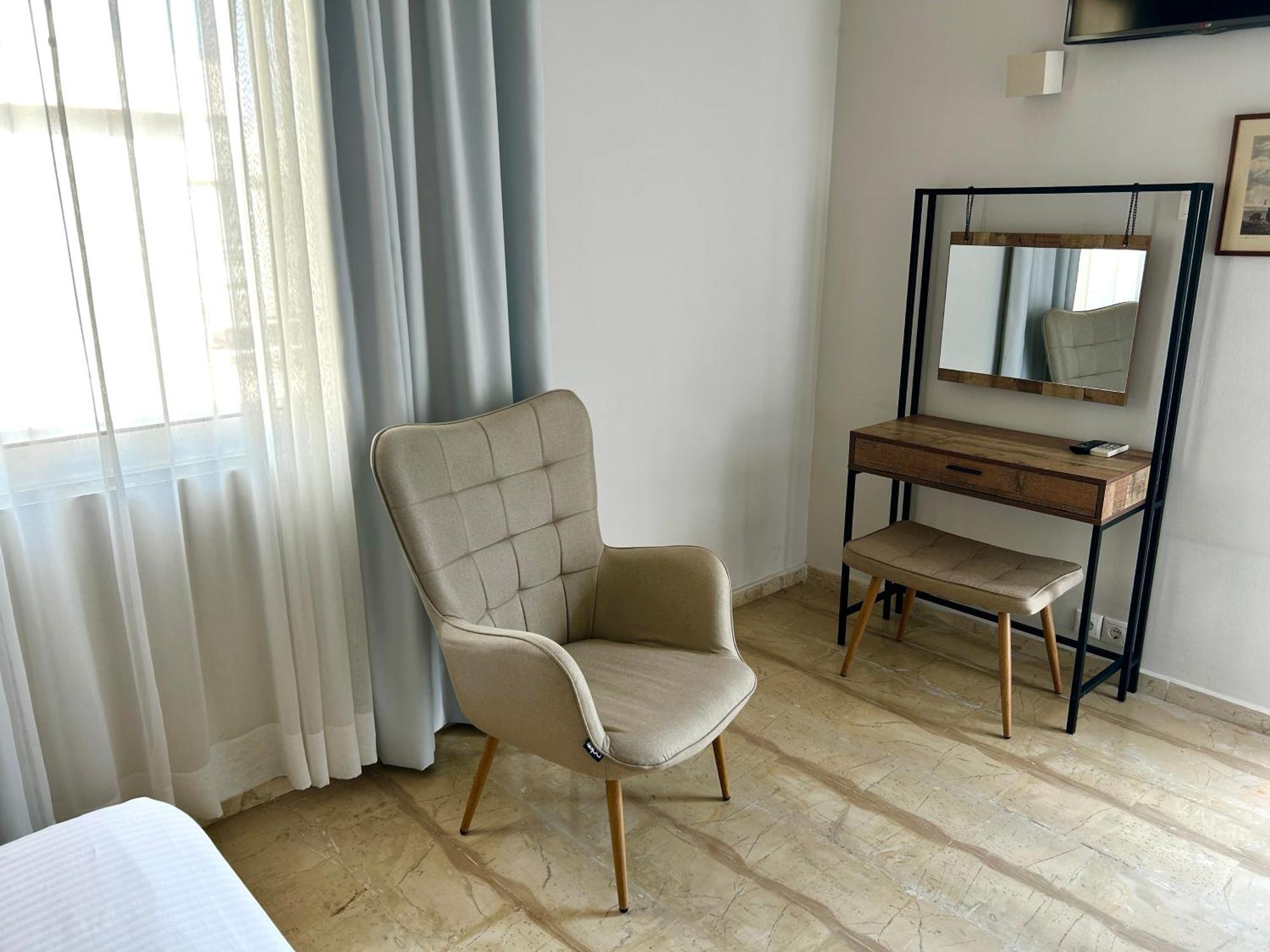 Loriet Hotel Mytilene Room photo