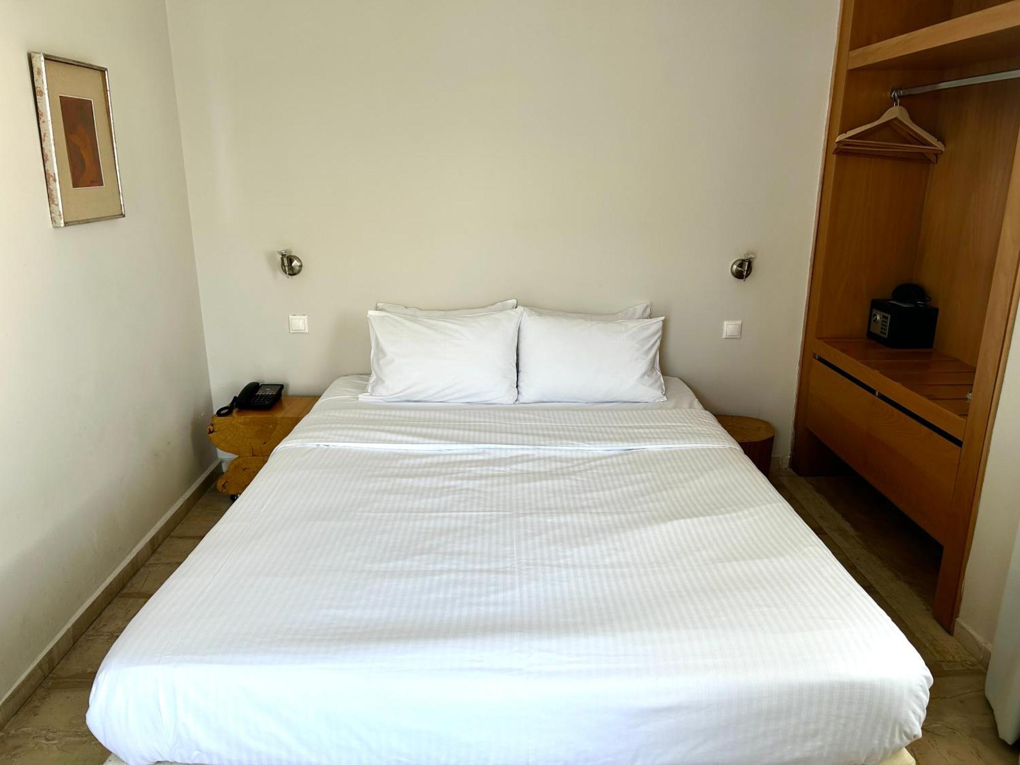 Loriet Hotel Mytilene Room photo