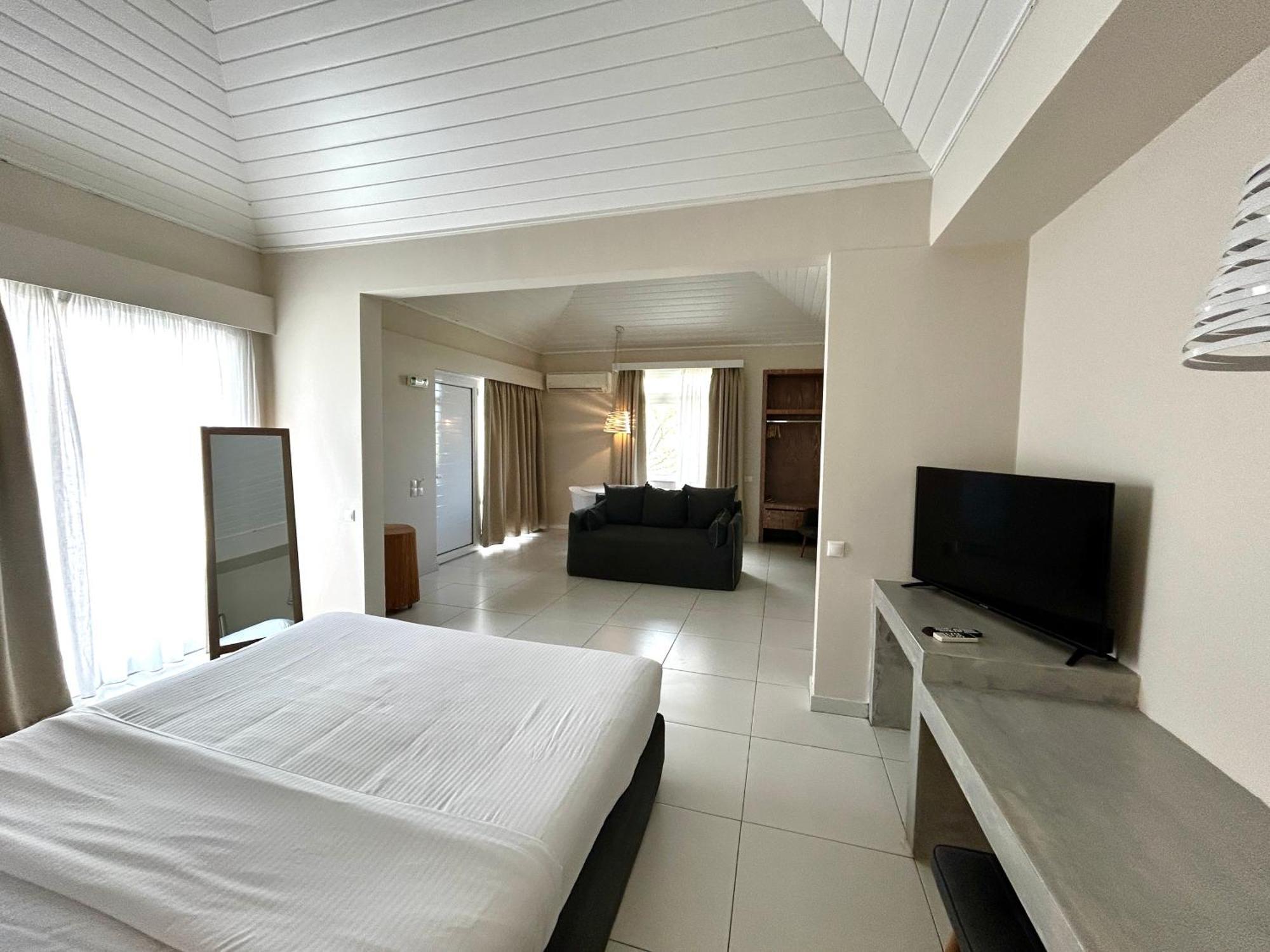 Loriet Hotel Mytilene Exterior photo