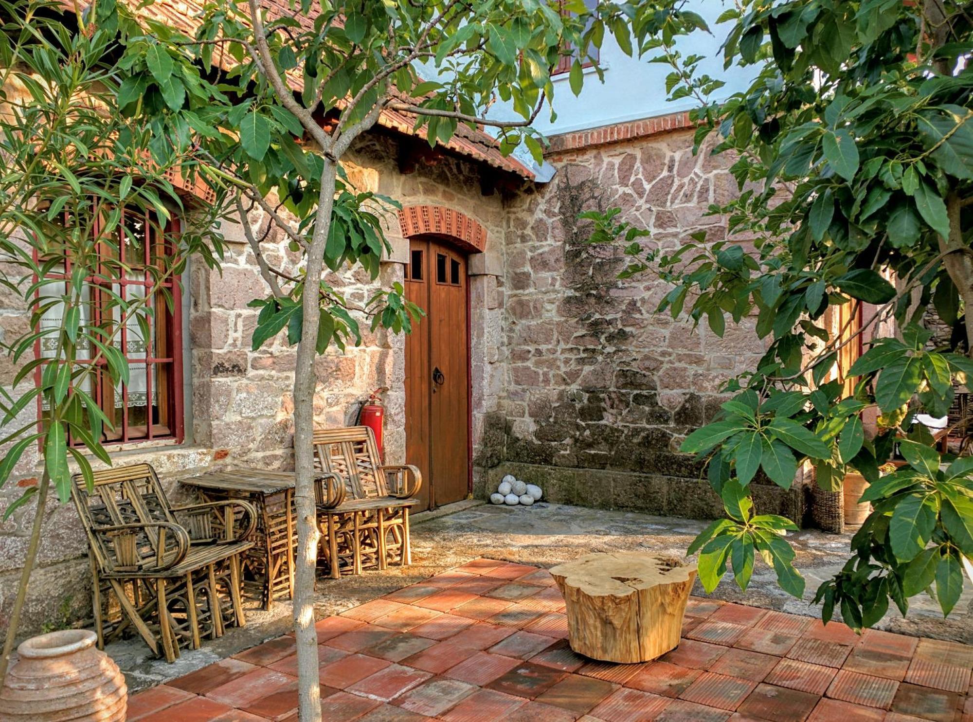 Loriet Hotel Mytilene Exterior photo